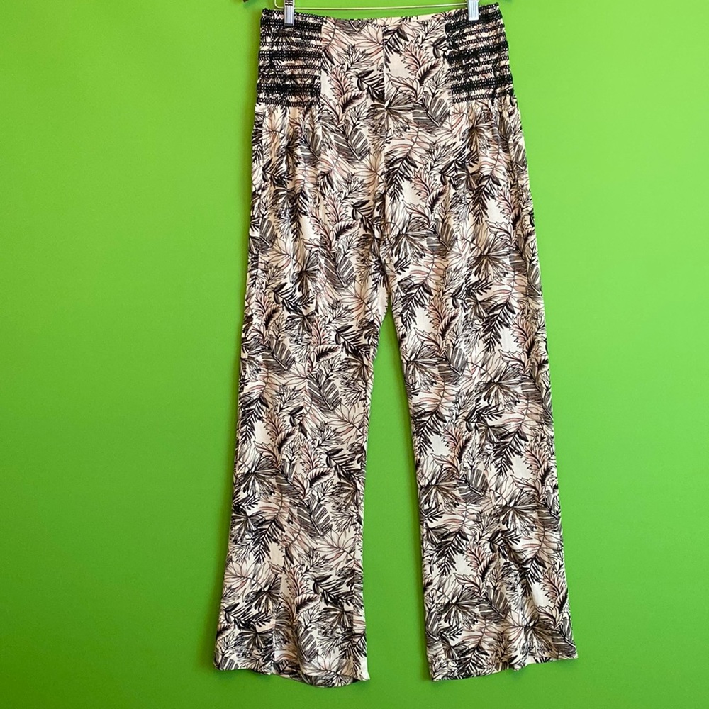 Rewash Brand Cream & Black Floral pants. “31 1/2”
